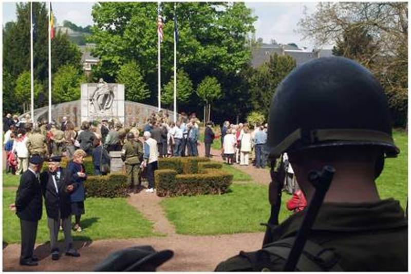 2005: DES LAFAYETTOIS À NAMUR LORS DU CORSO DE LA PENTECÔTE