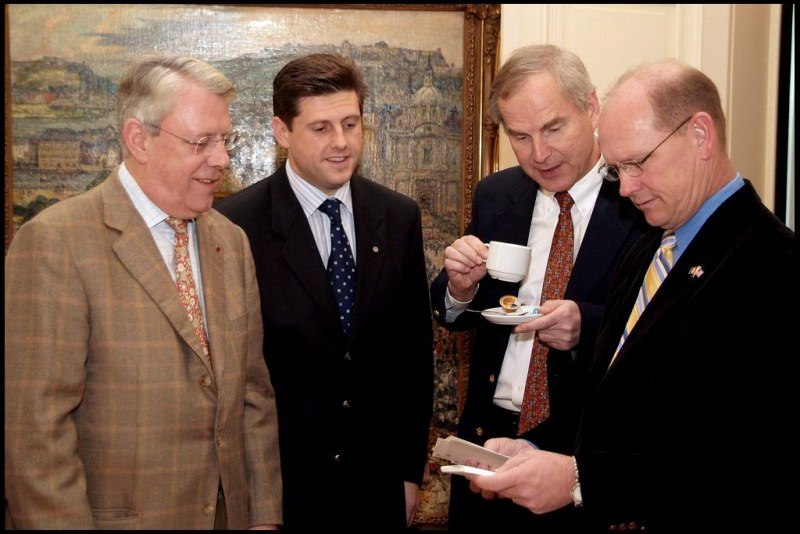 2005: VISITE DU MAIRE DE LAFAYETTE À NAMUR